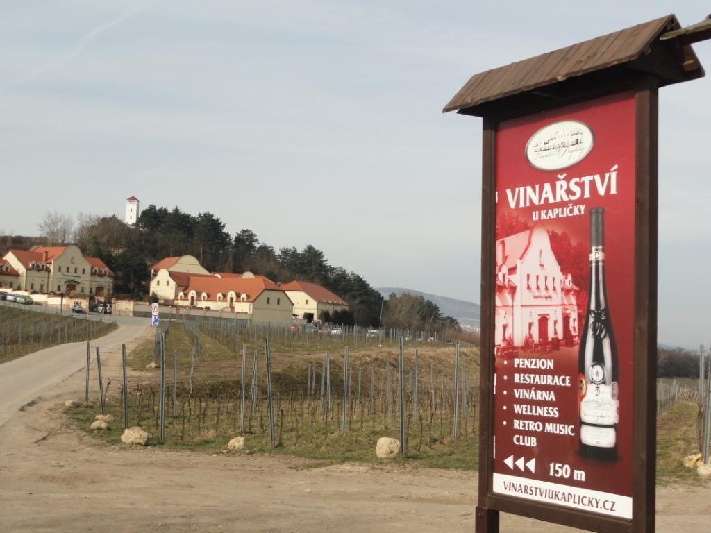U Novomlynske Nadrze Hotel Nové Mlýny Kültér fotó